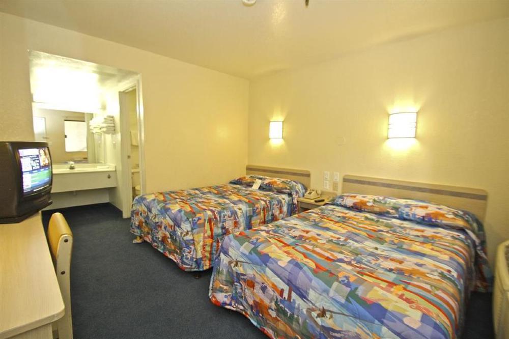 Hotel 6-bradenton, Fl